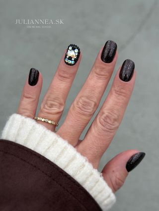 Tieto moje milované som sem dať zabudla 🤭 Modelované sú s @robynails_slovakia 🤩 Použila som podkladovú bázu Filler Base...